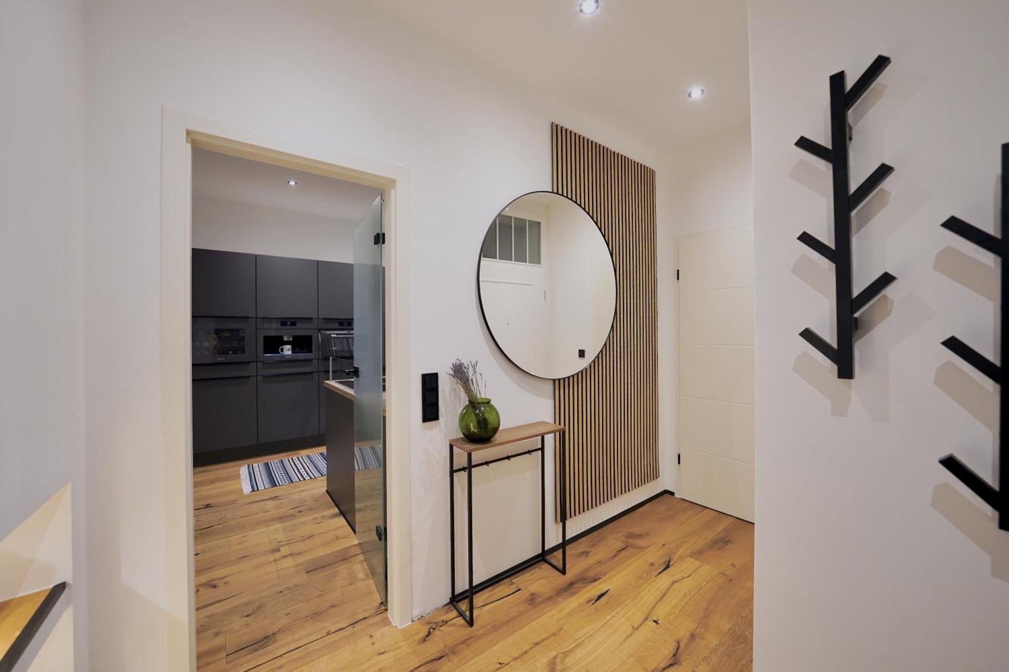 Edler Wohnraum Luxurioeses Stadtstudio Mit Balkon, Kaffeevollautomat & Klima Zwickau Bagian luar foto